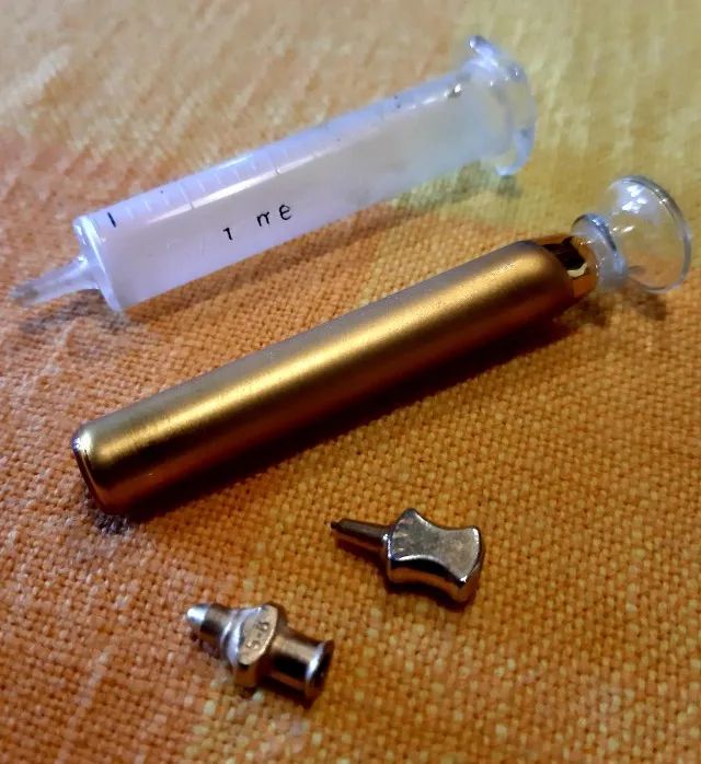 Caixa de metal antiga - Foto 2