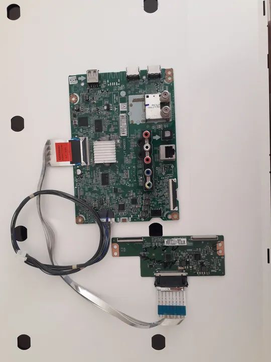 TV Smart LG49LJ5550 (peças) - Foto 2