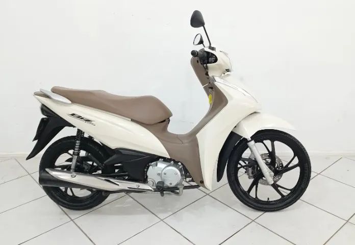 Biz 125! Ano 2023! Linda Moto! Aceitamos Trocas e Financiamos em até 36x! - Foto 2