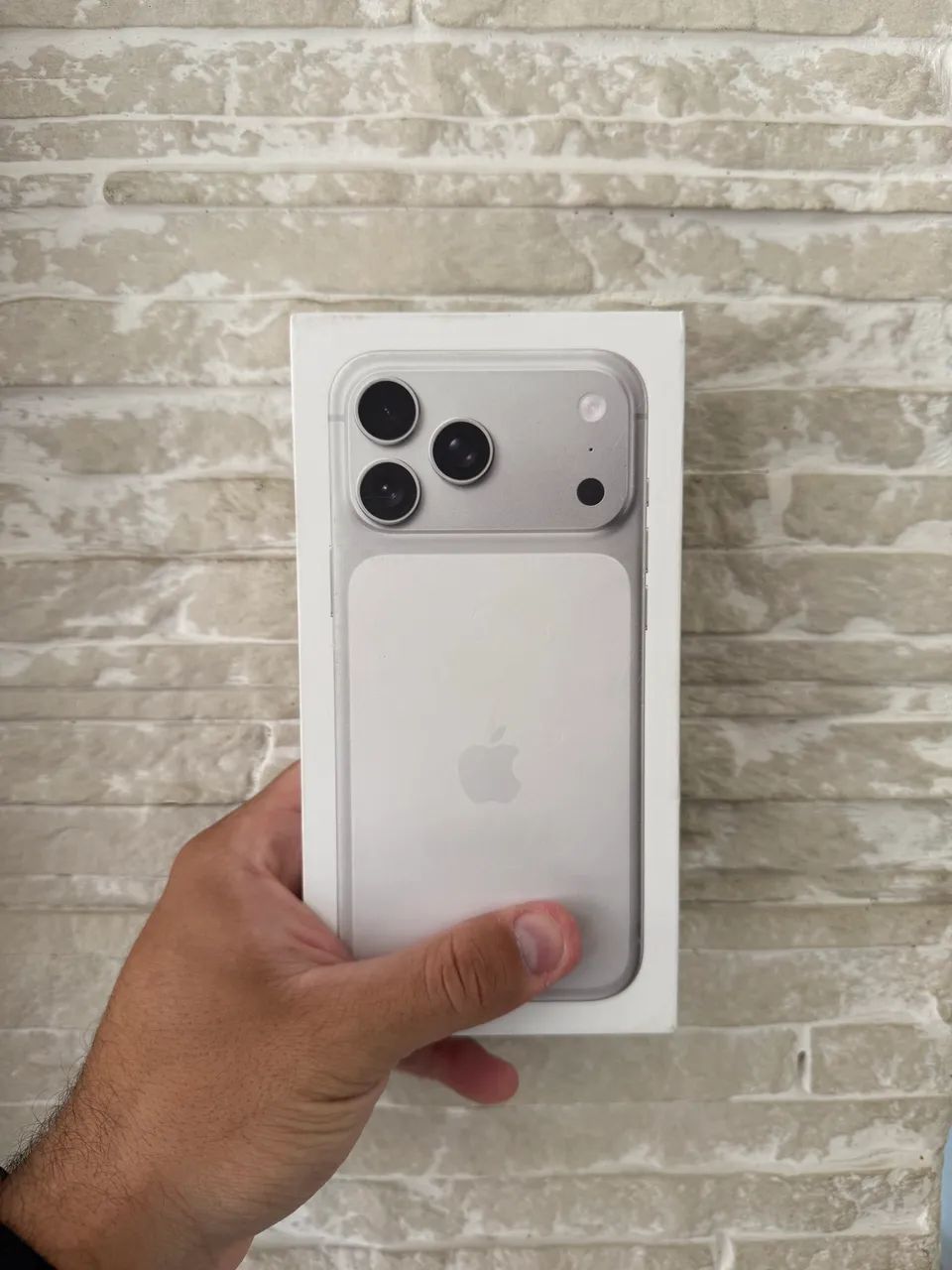 Iphone 17 PRO MAX 256gb Silver Lacrado - Celulares e Smartphones