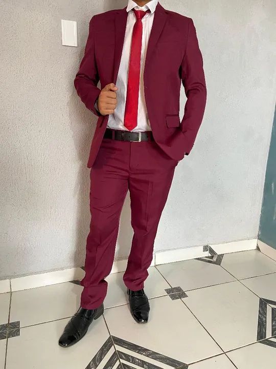 Terno Masculino Vermelho - (aluguel) - Foto 2