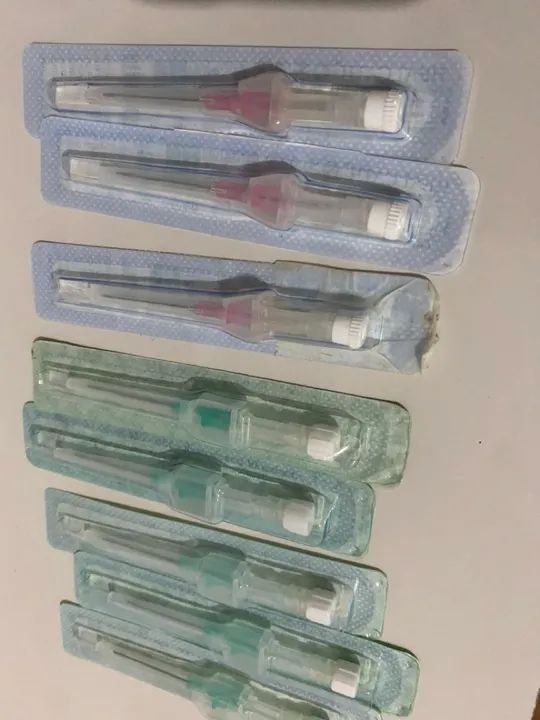 Scalp e jelcos + Brinde Bolsa Médica 