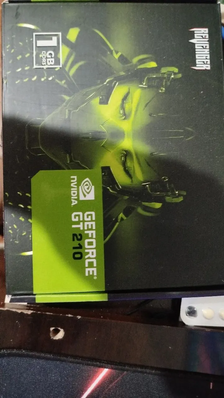 Placa de Vídeo GeForce GT 210 1GB DDR3