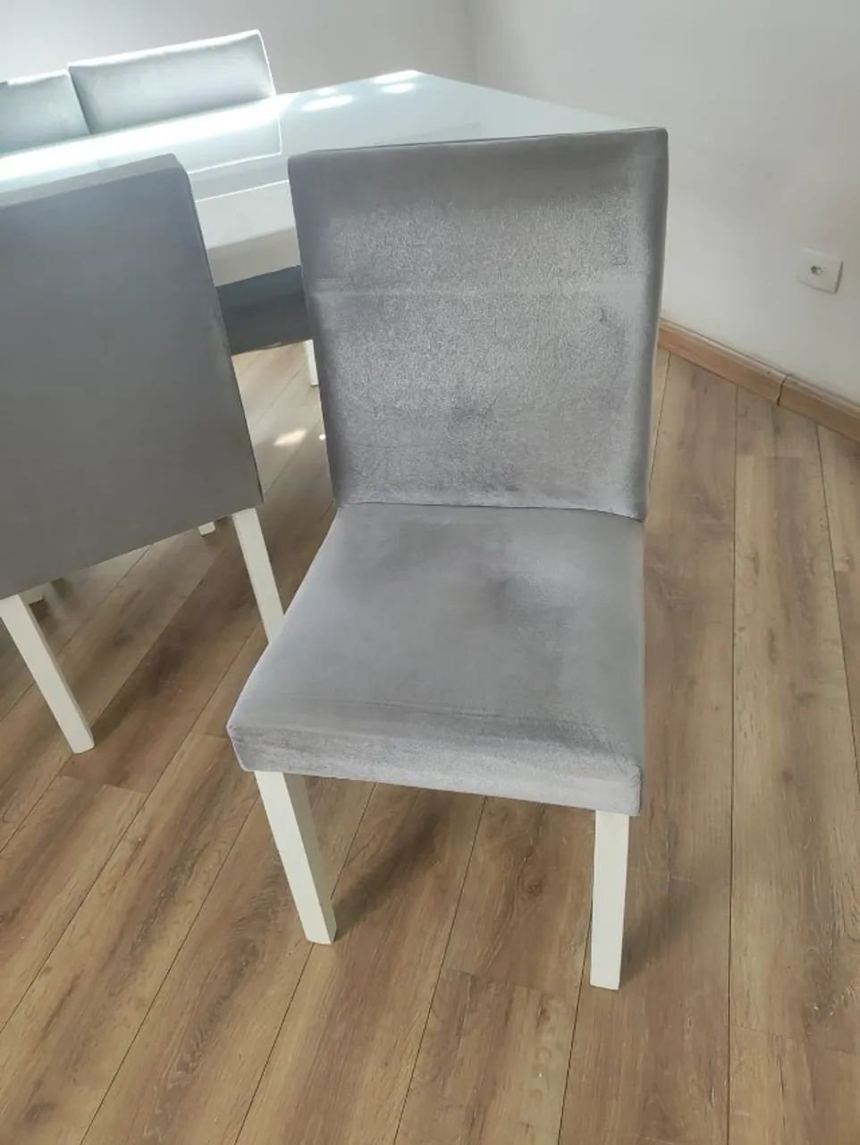 Mesa de Jantar Branca (laca/tampo com vidro) + 4 cadeiras  - Foto 5