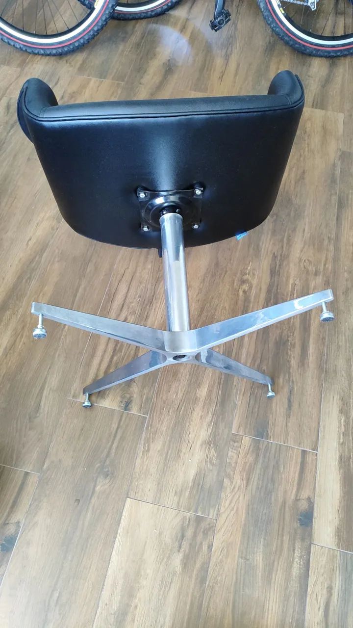 Poltrona Decorativa Tulipa Giratória - Foto 4