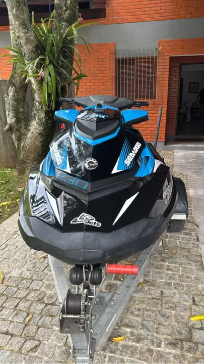 Jet ski Seadoo Gtr 230