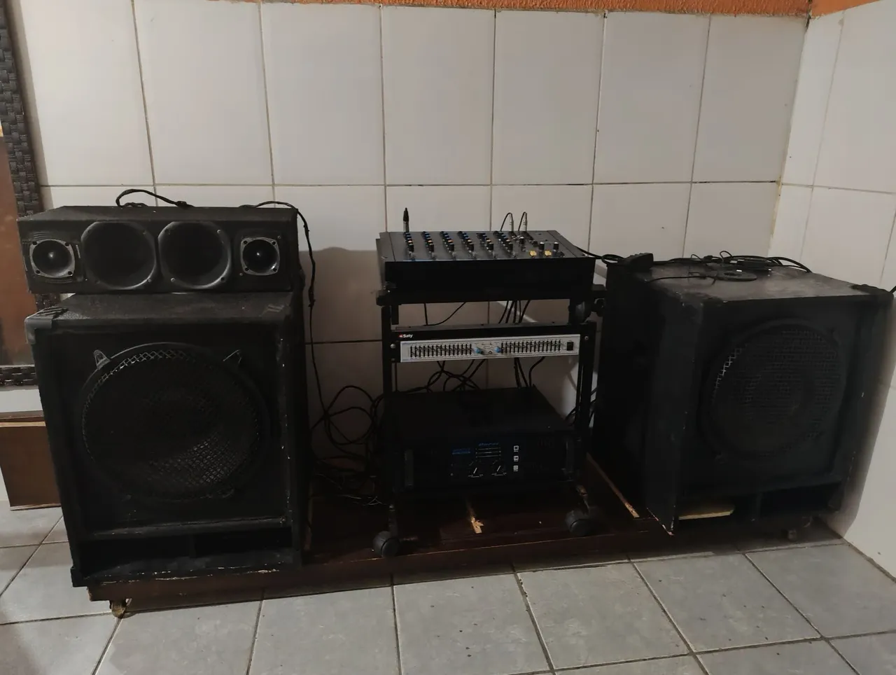 Sistema de Som Completo - Potente e Versátil