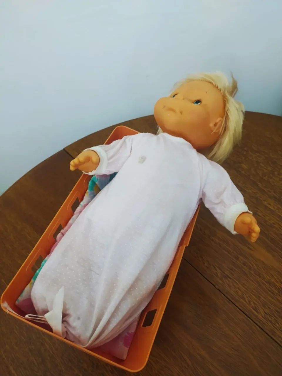 Boneca Antiga Com Berço - Foto 2