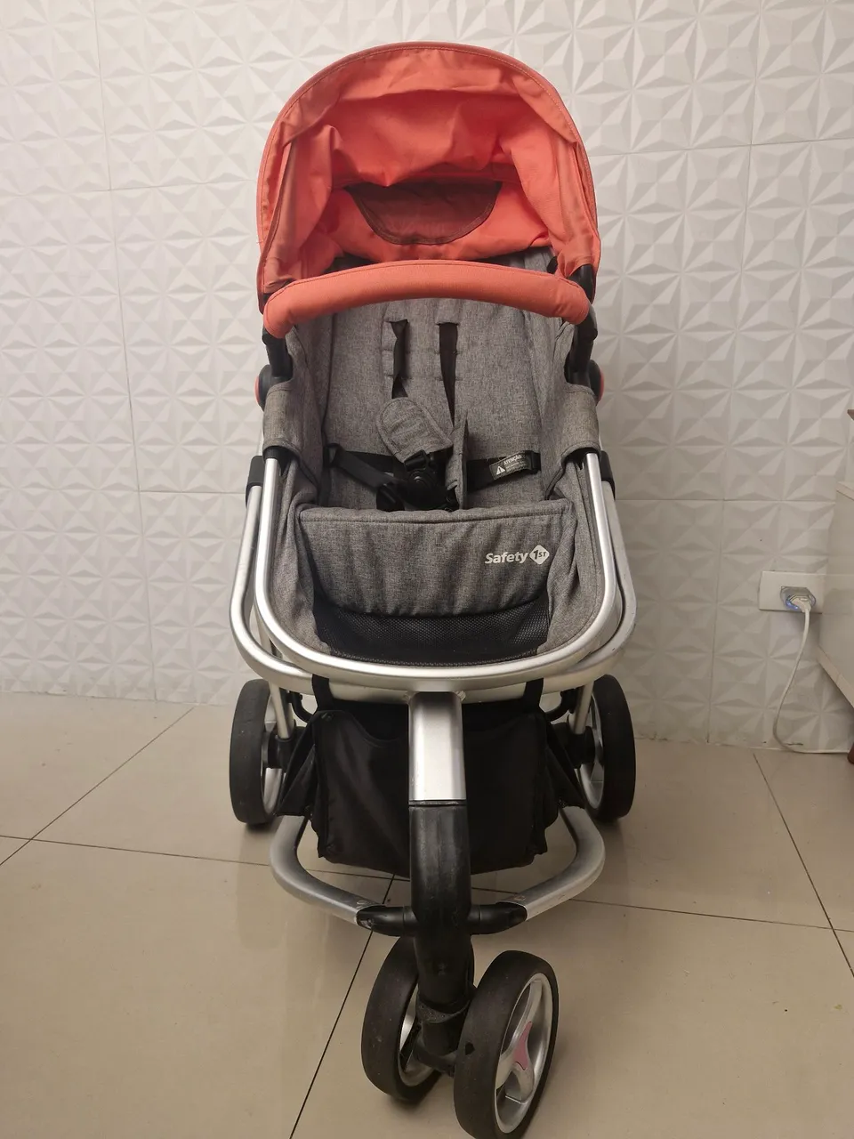 Carrinho de bebê Safety 1st