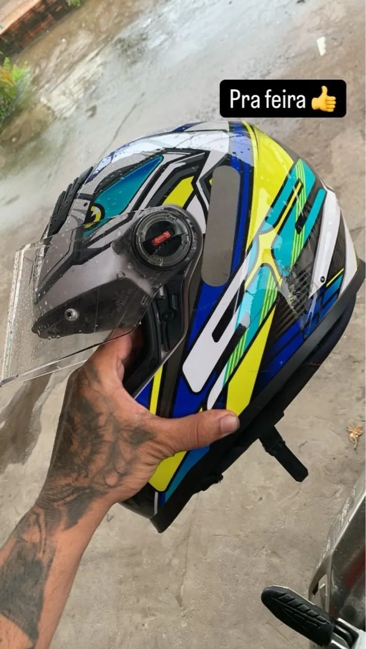 Capacete de Moto - Azul, Amarelo e Branco