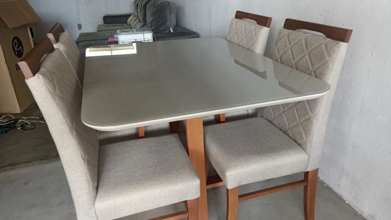Mesa de Jantar com 4 Cadeiras - Novo pronta entrega 