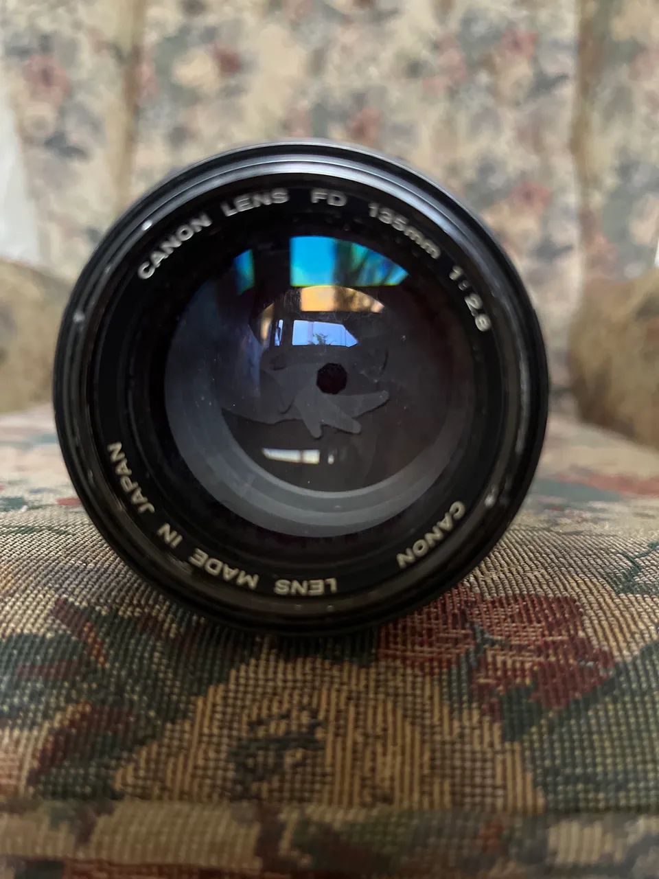 Lente Cânon FD 135mm F/2.8 lançada no Japão 