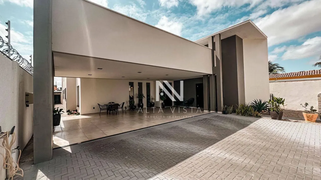 ?? Casa Alto Padrão à Venda Mobiliada, com Piscina e Energia Solar