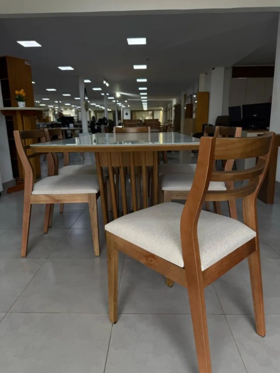 MESA ELENA + CADEIRAS FABRICIA **NOVANA CAIXA** - Foto 3