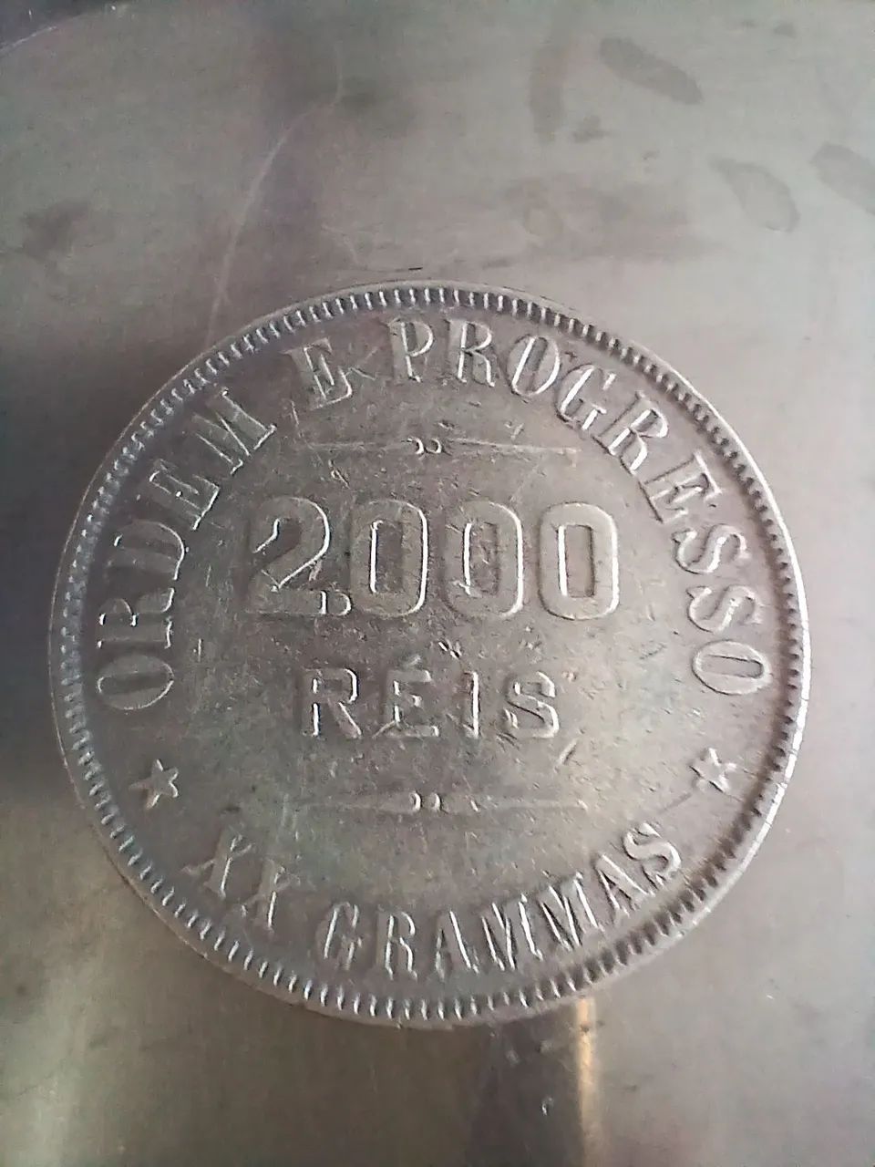 Moeda antiga de 2000 Réis