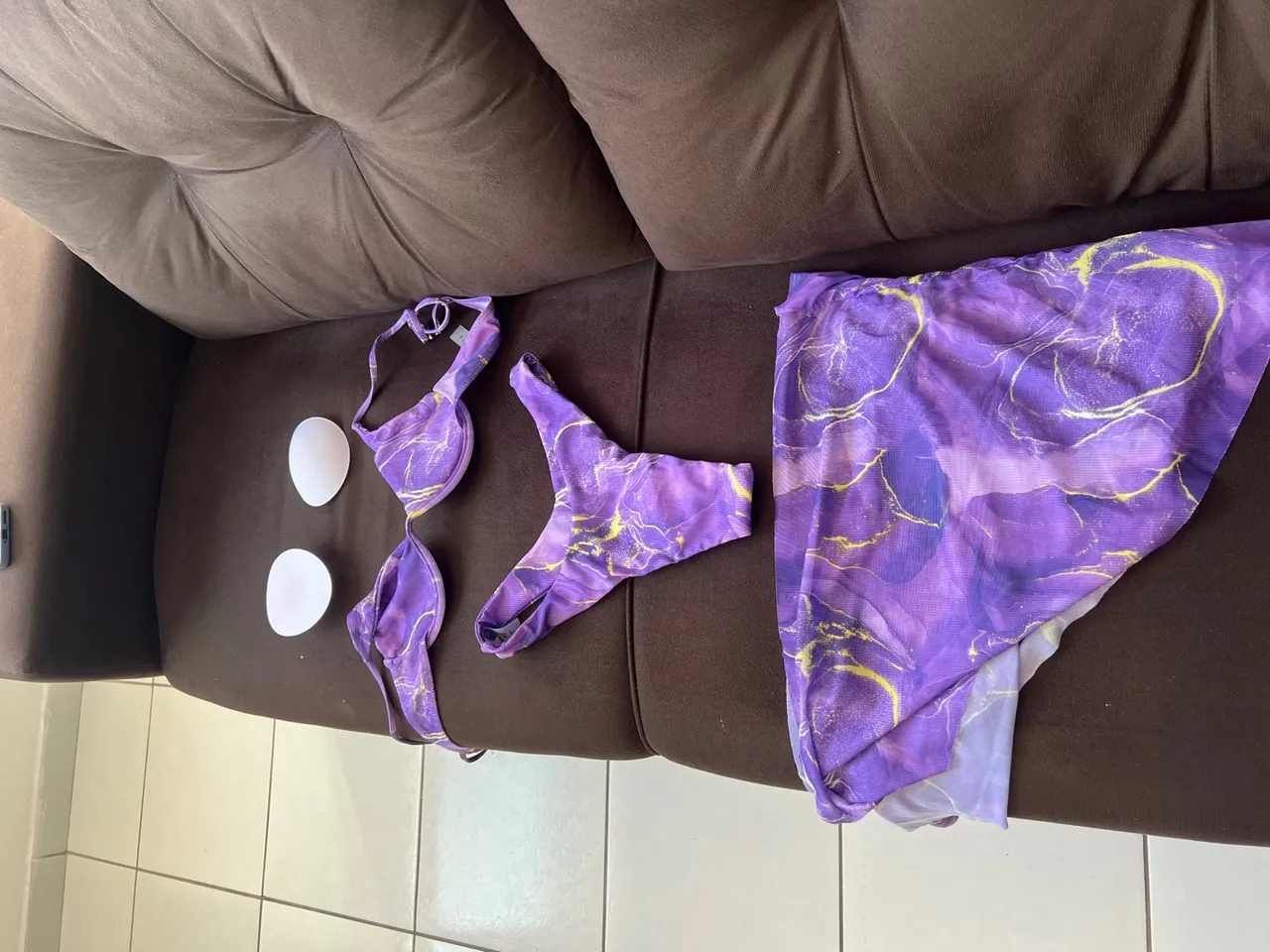 Conjunto Biquíni Roxo com Estampa Exclusiva e Saída de Praia