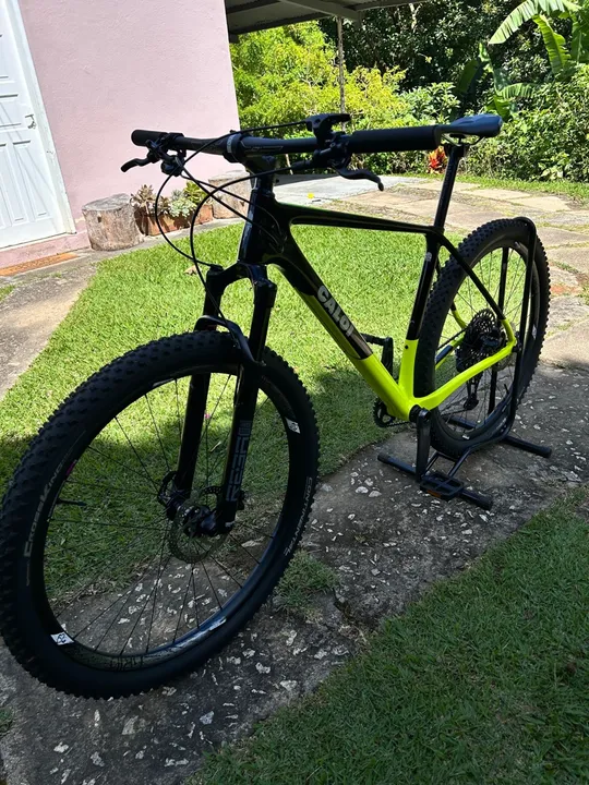 Caloi Elite Carbono Racing- Mountain Bike