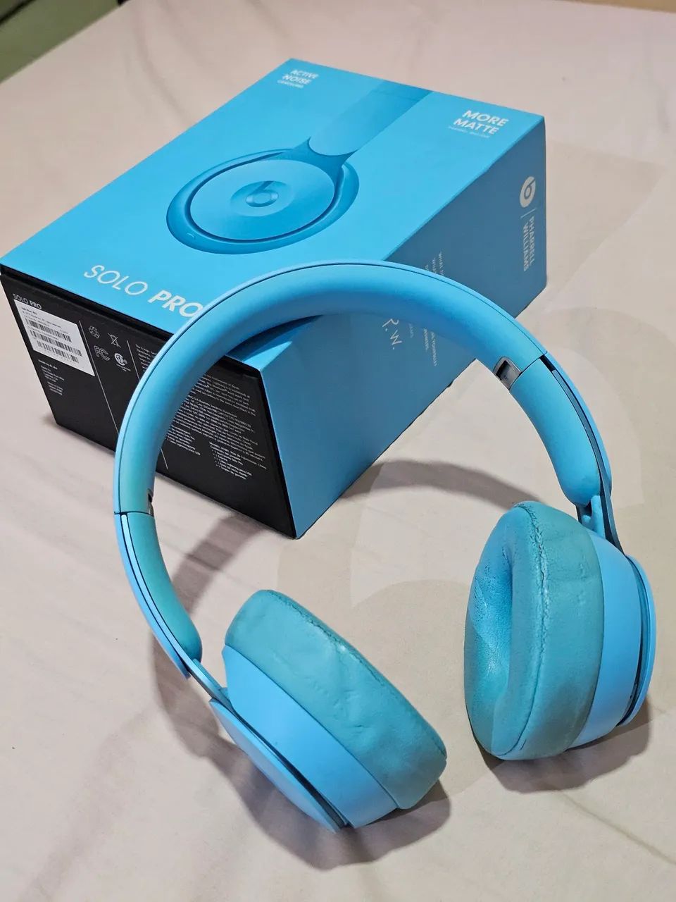 Beats Solo Pro - Azul Claro - Fones de Ouvido - Parque Saudade