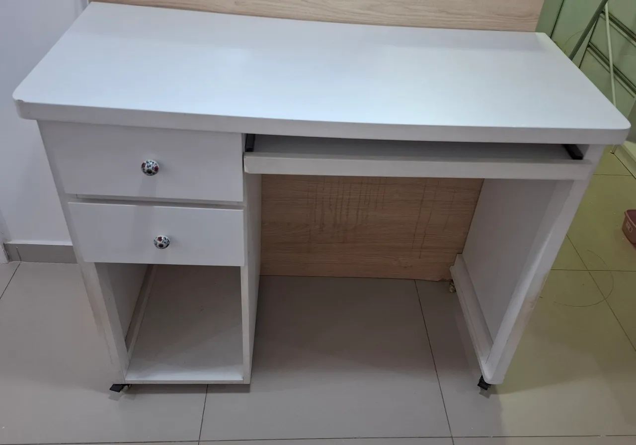 ESCRIVANINHA USADA. ÓTIMO ESTADO. - Foto 2