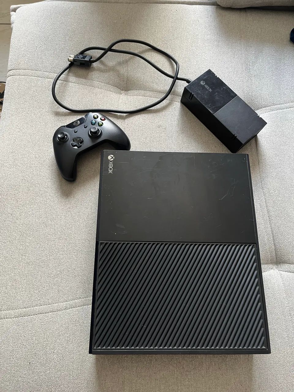 Xbox One 500GB + Controle Original + 3 Jogos + Cabos e Fonte - Foto 4