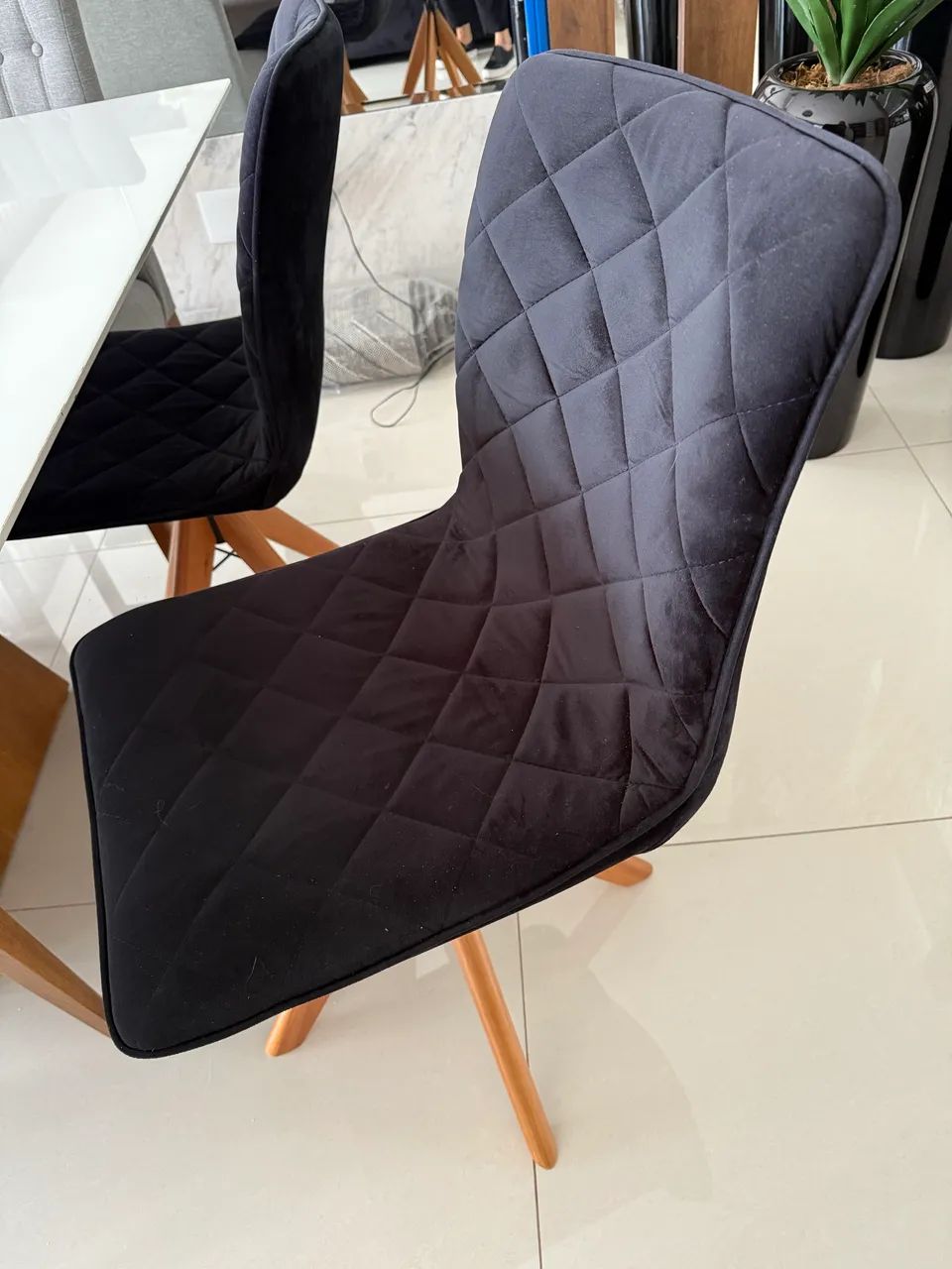 Square dining table with 6 chairs64573992980737122