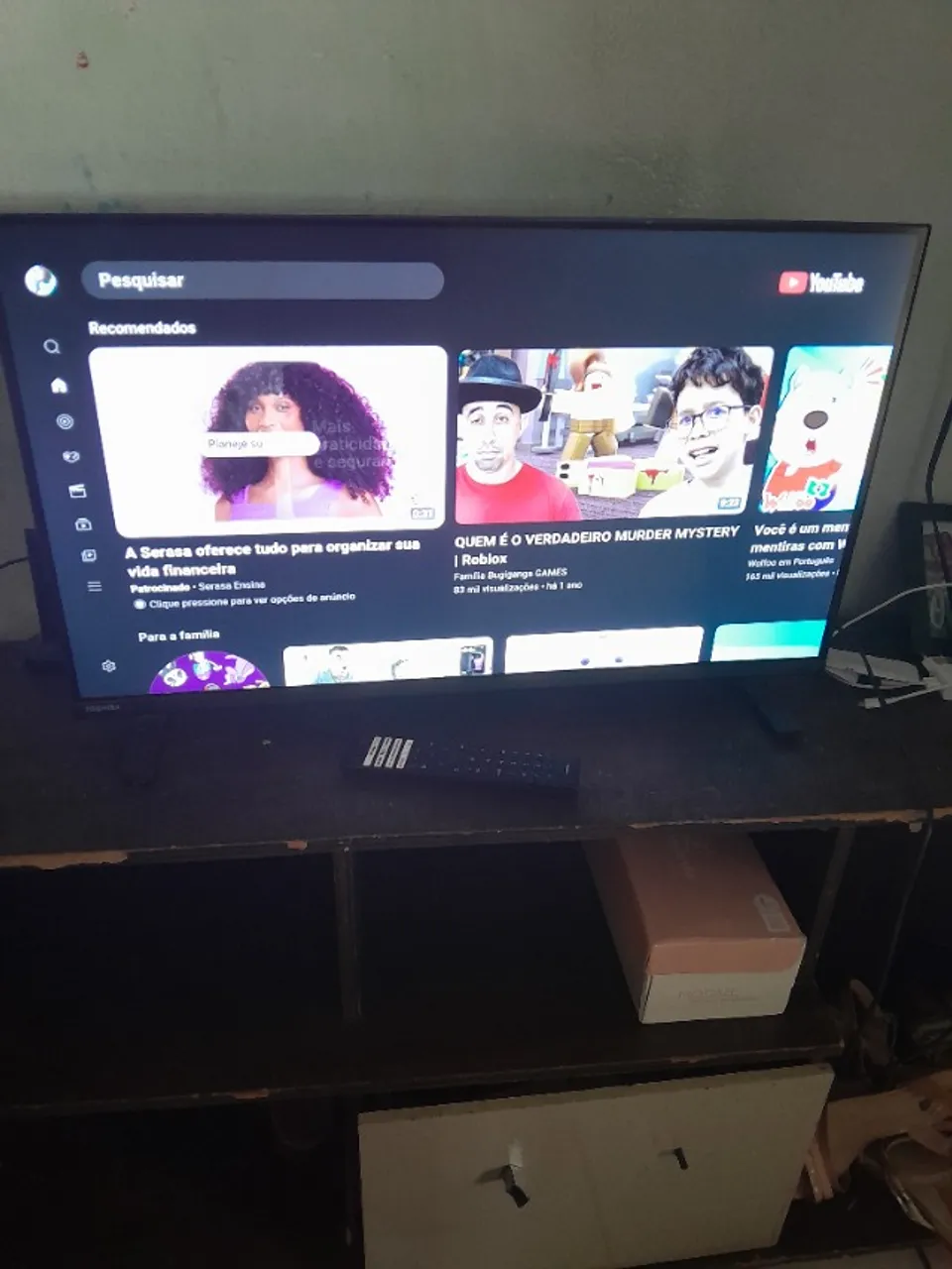 Troco televisão em uma máquina ponto cadeia