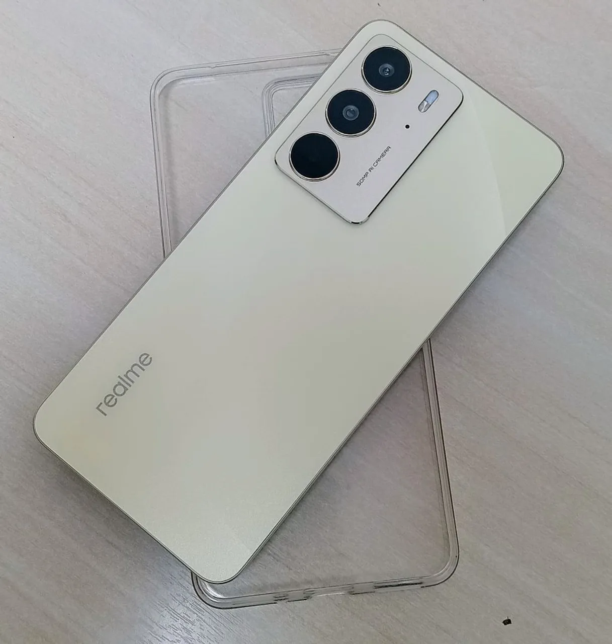 REALME C75.
