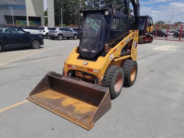 MINICARREGADEIRA DE RODAS CAT 226 ( Bob Cat ) - Foto 2