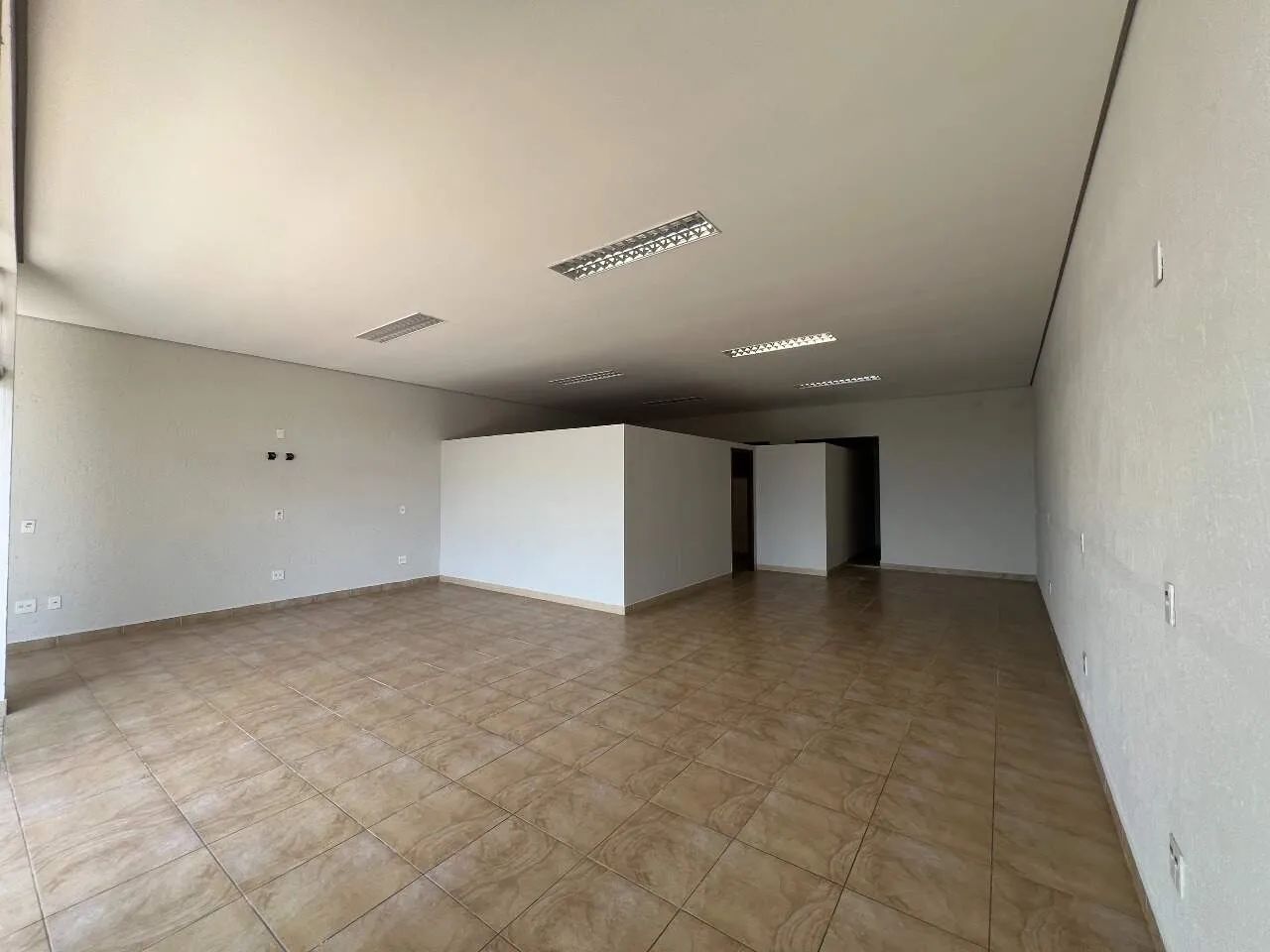Salão para aluguel, Centro - Rio das Pedras/SP - Foto 4
