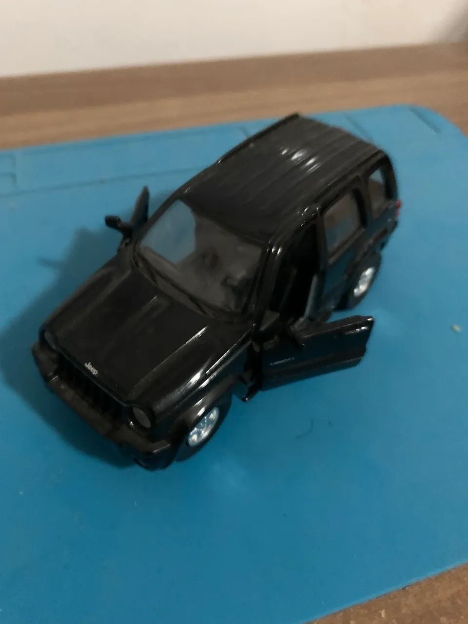 Miniatura JEEP Liberty  Maisto  1/38