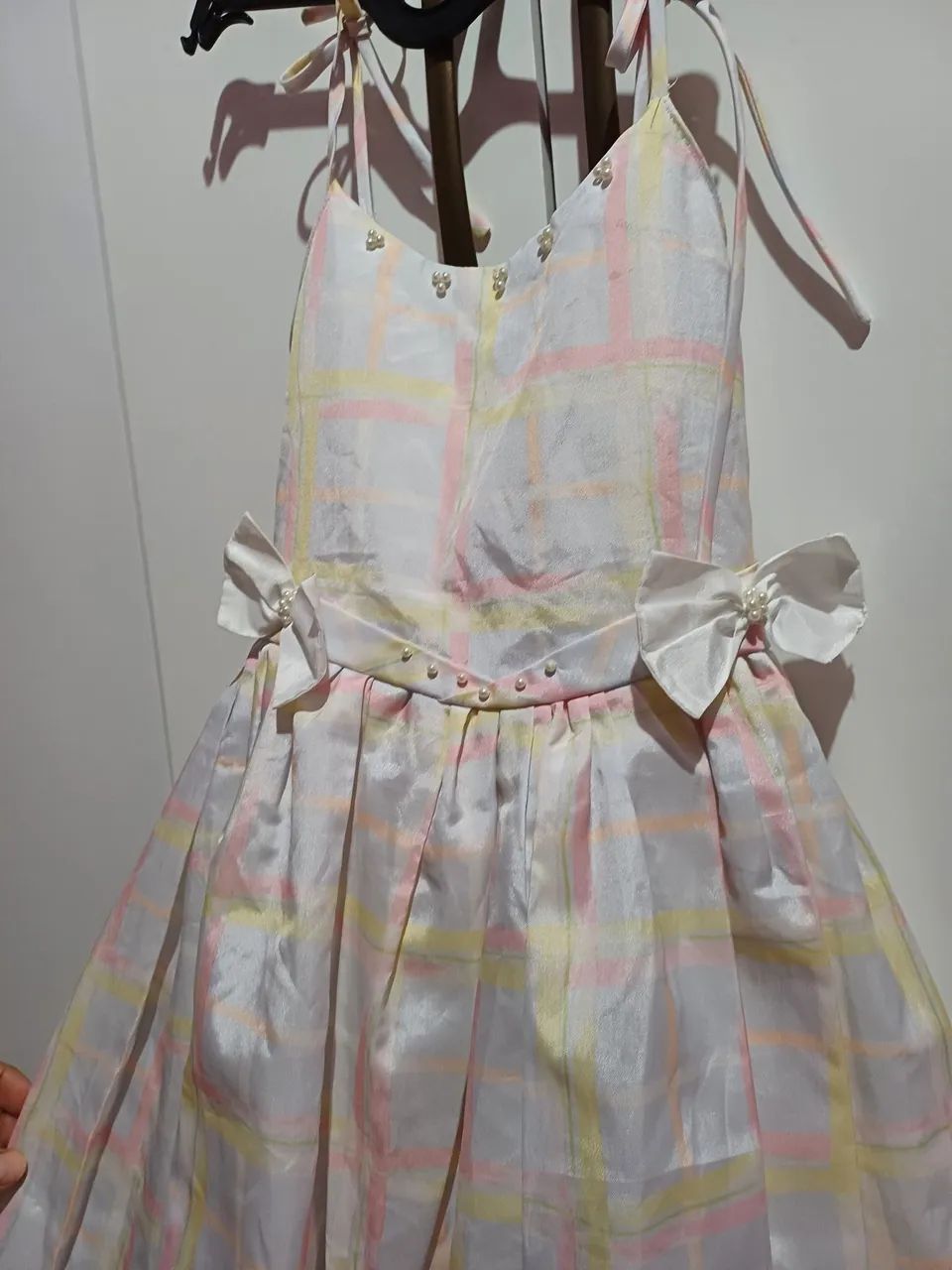 Vestido Infantil Xadrez com Detalhes Delicados - Foto 3