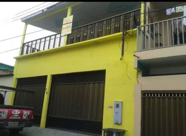 Casa 2 Pavimentos c/ 3 Quartos no Conjunto Ouro Verde / Negociavel