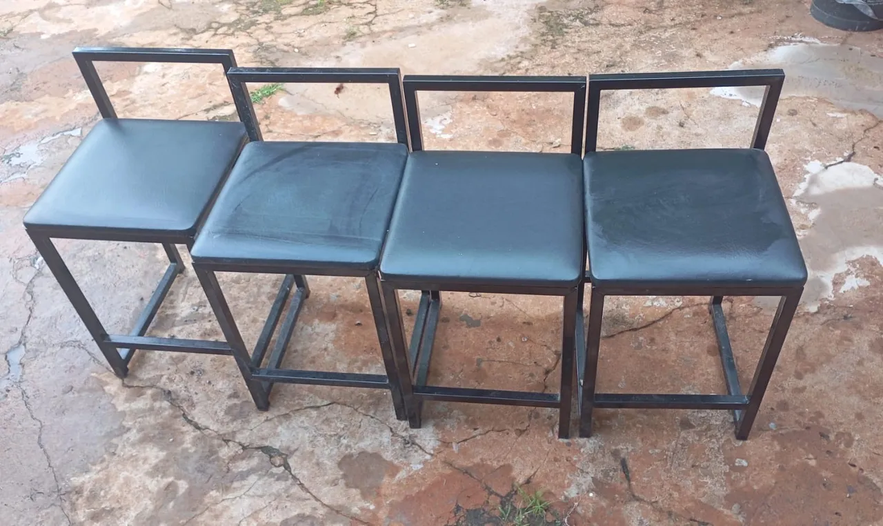Cadeiras estilo banquetas