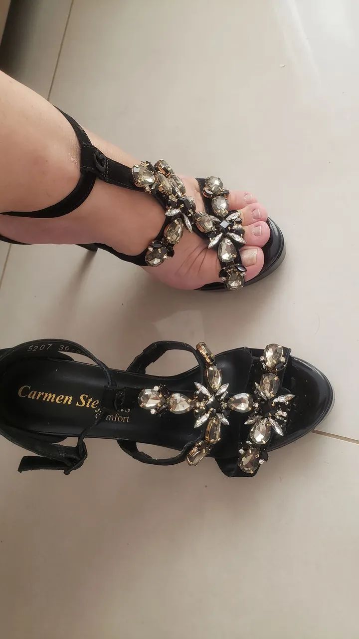 Sandália Carmen Steffens com Pedrarias - n° 35
