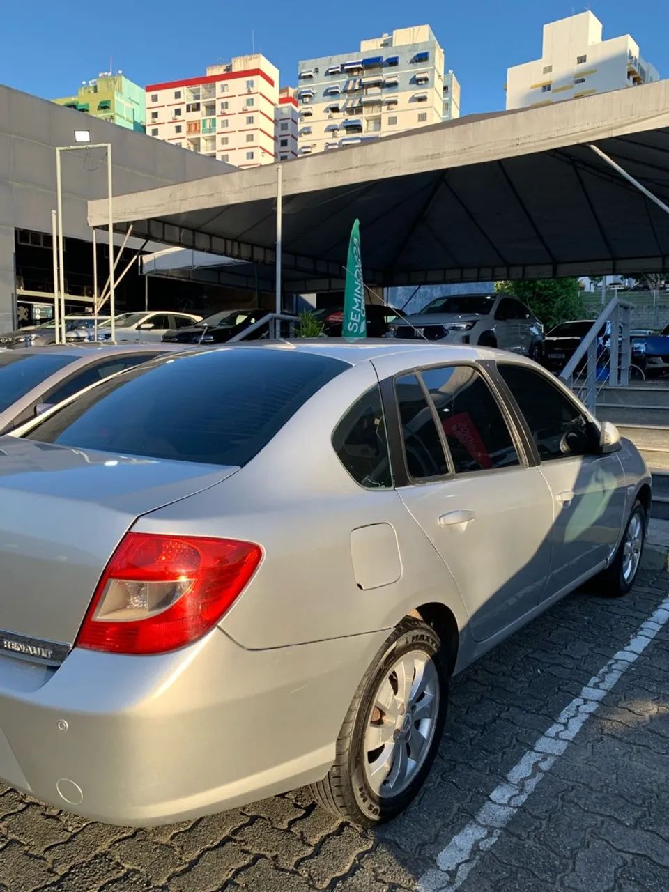 Vende-se O Renault Symbol 1.6 Privilège 16V Flex 4P manual - Foto 3