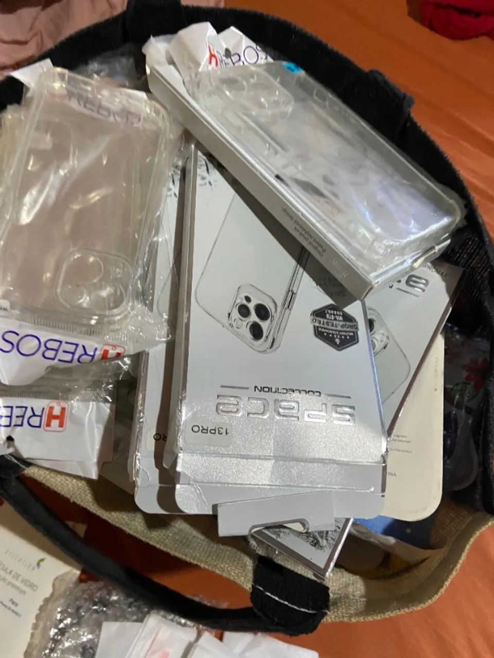 ? VENDA DE LOTE COMPLETO - CAPINHAS E ACESSÓRIOS PARA CELULARES! ?