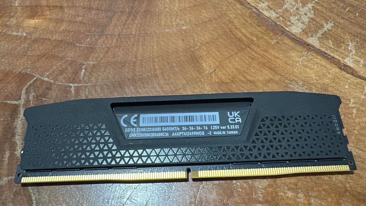 Vengeance Memory 32GB (2x16GB)64739358026883122