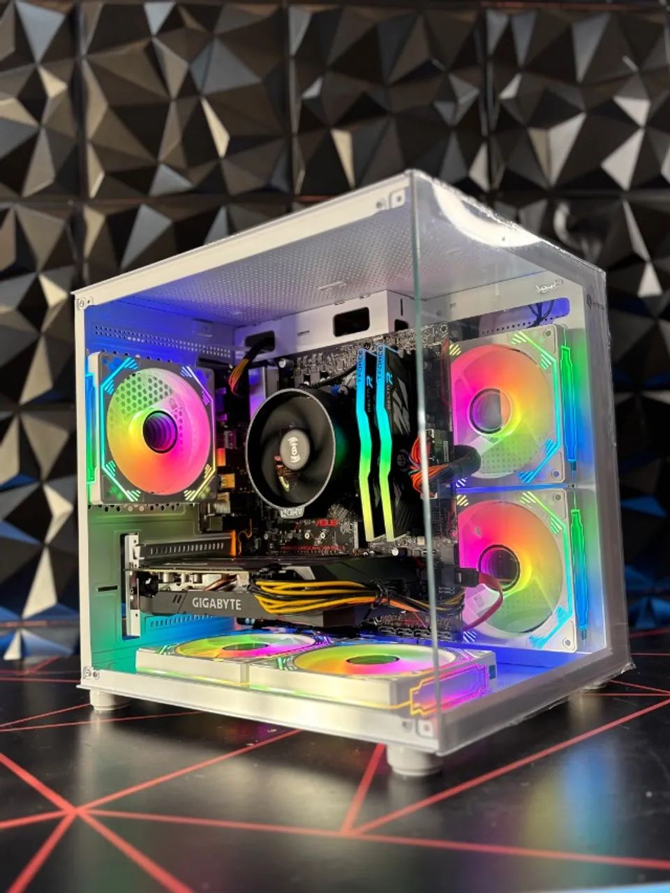 Pc gamer Ryzen 5 com gabinete aquário branco