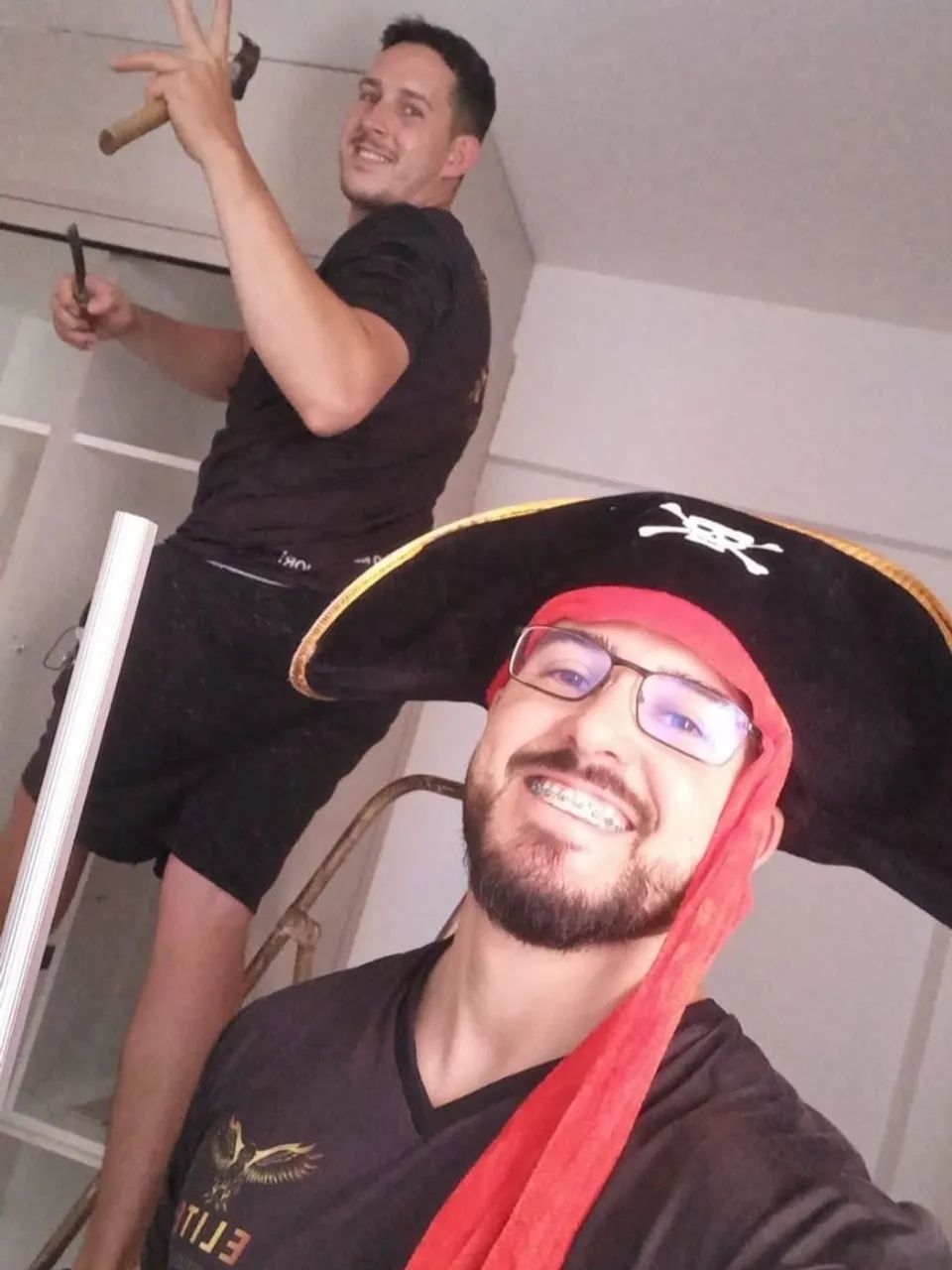 VAGA -  EMPREGO - CONTRATANDO - Foto 4