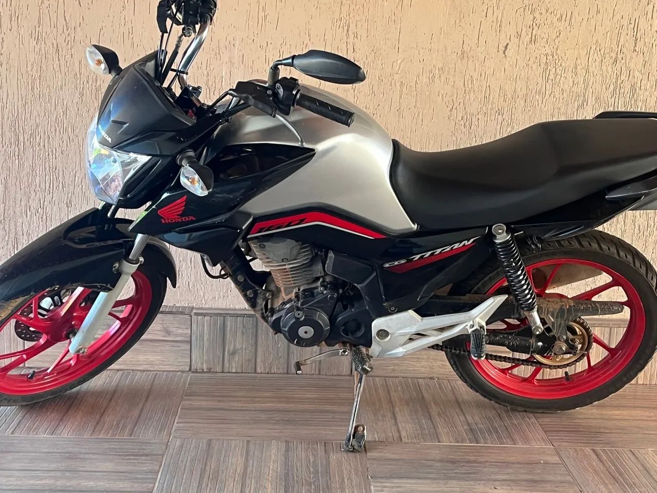 Titan 160 Agio ou quitada 