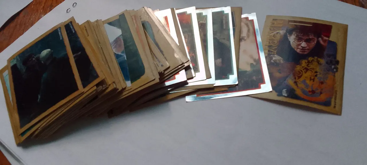 116 figurinhas do Harry Potter