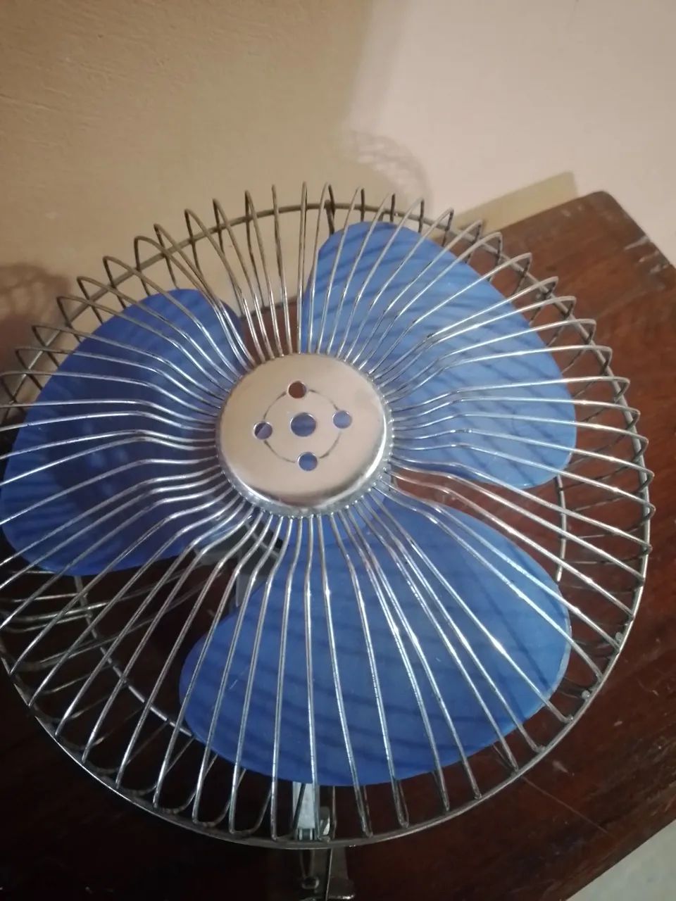 Ventilador de mesa antigo ou para carro  ler a descrição  - Foto 4