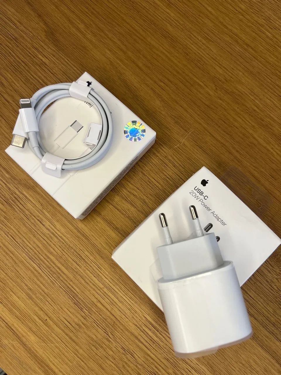 Carregador de IPhone Apple 20W + Fonte e cabo  - Foto 4
