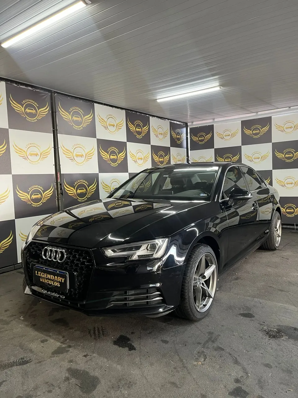 AUDI A4 Launch Edition 2.0 TFSI 190cv S troni