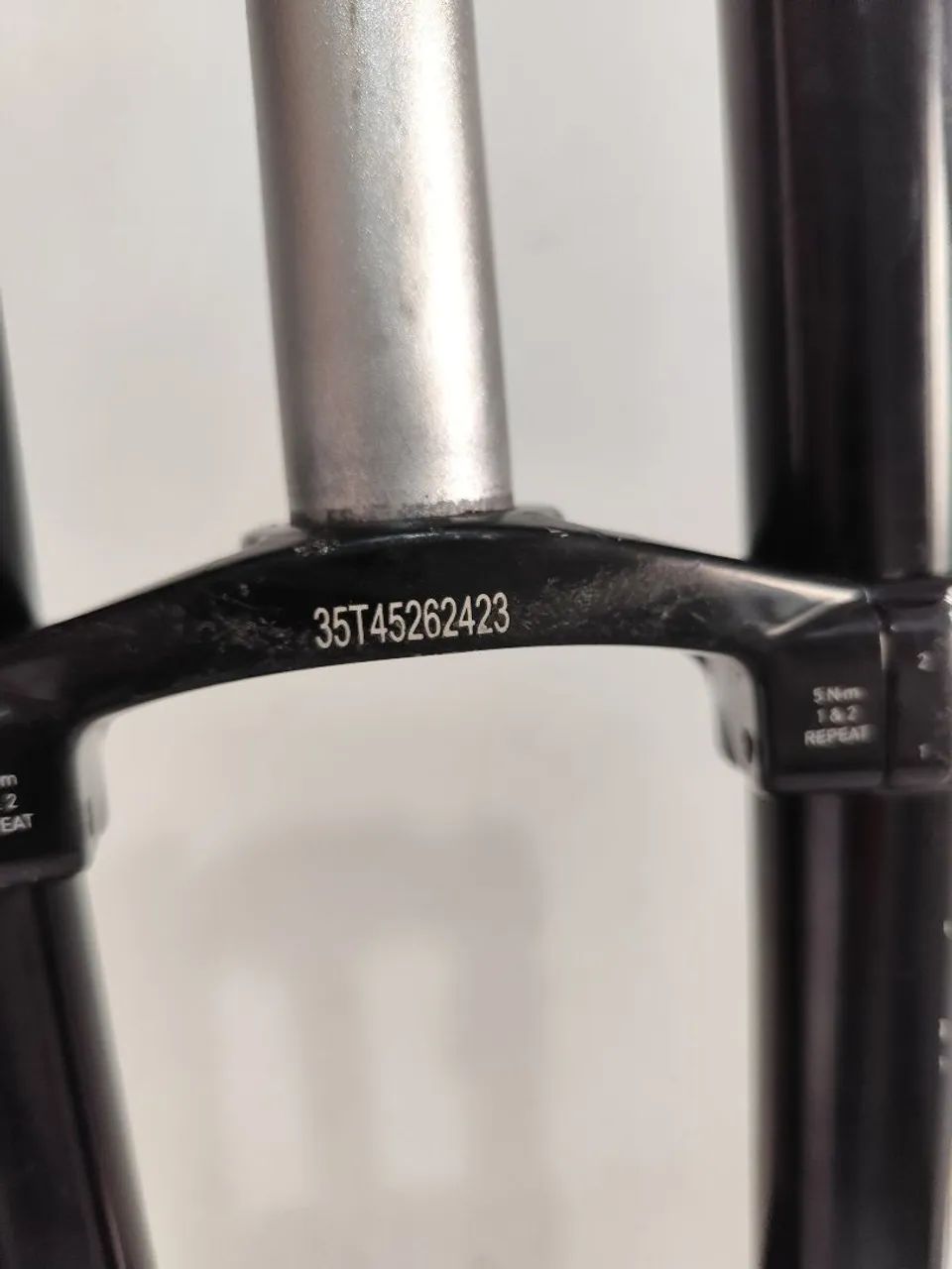 Rock Shox Boxxer RC aro 27,5 com mola azul - Foto 4