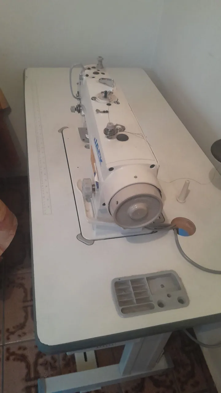 Máquina de Costura Industrial Jack