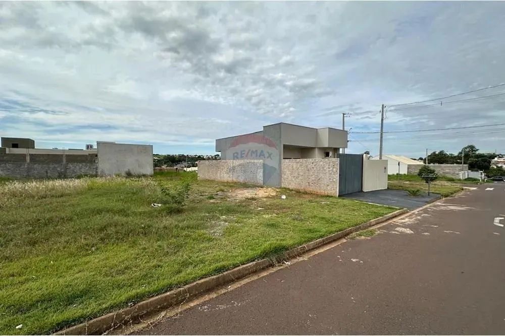Terreno em Umuarama: Preço Reduzido, 126m²! - Foto 2