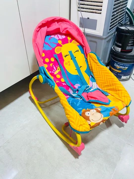 Poltrona balanço infantil girafa e macaco - Foto 4