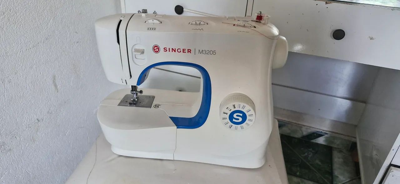 Máquina de Costura Singer M3205