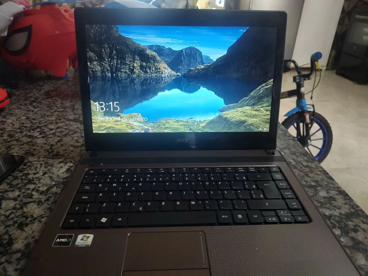 Notebook Acer com tela de 15.6 polegadas